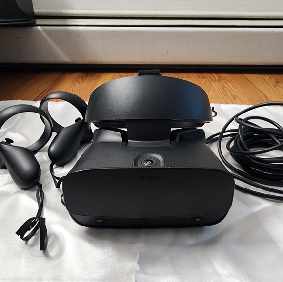 Oculus Rift S used